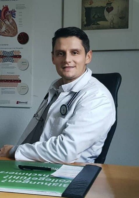 Liječnik Dermatolog Luka Krznarević